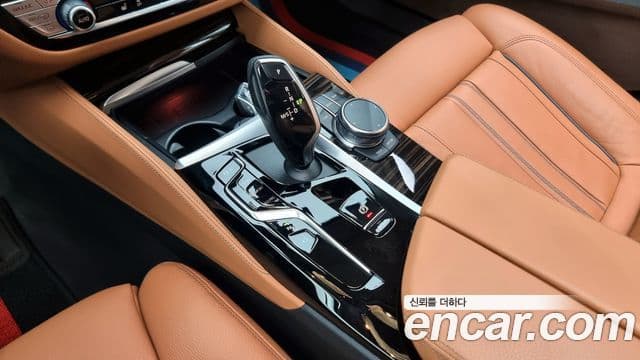 BMW 5 Series 2023 — Фото 9/20