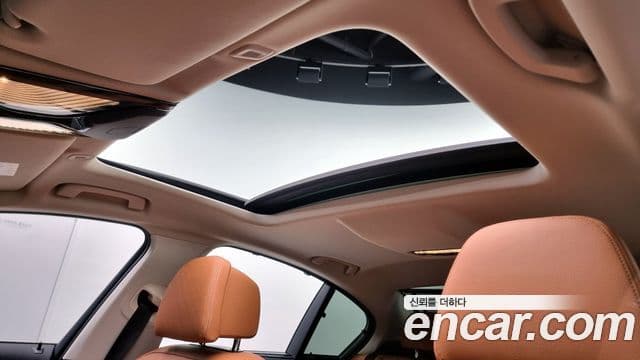 BMW 5 Series 2023 — Фото 19/20