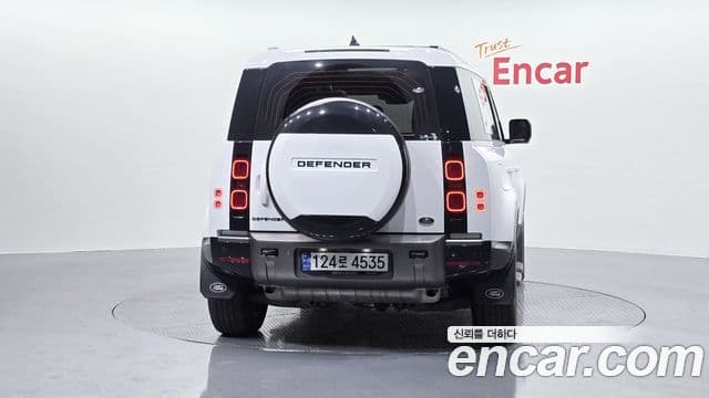 Land Rover Defender 2022 — ფოტო 4/20