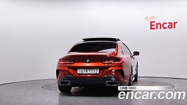 BMW 8 Series 2020 — ფოტო 4/20