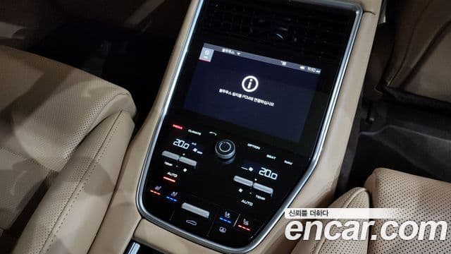 Porsche Panamera 2019 — Фото 19/20
