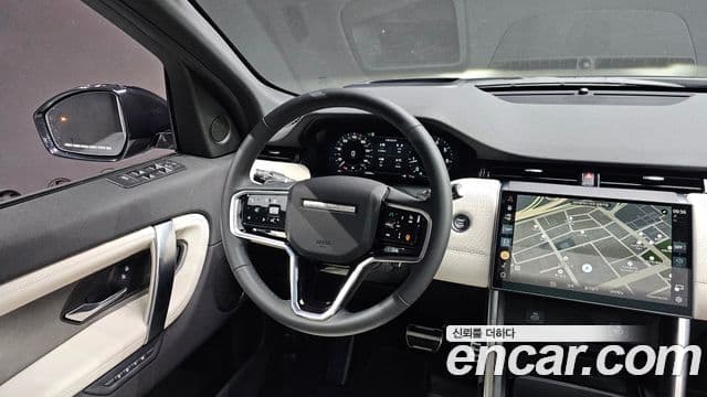 Land Rover Discovery Sport 2025 — ფოტო 14/20