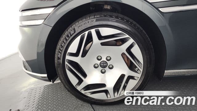 Genesis G90 2023 — ფოტო 5/20