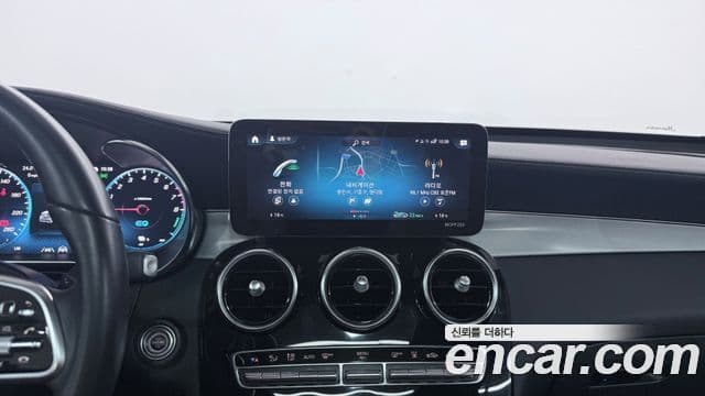 Mercedes-Benz GLC-Class 2022 — ფოტო 16/20