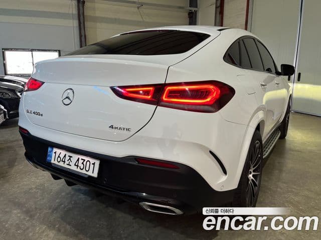 Mercedes-Benz GLE-Class 2022 — ფოტო 9/20