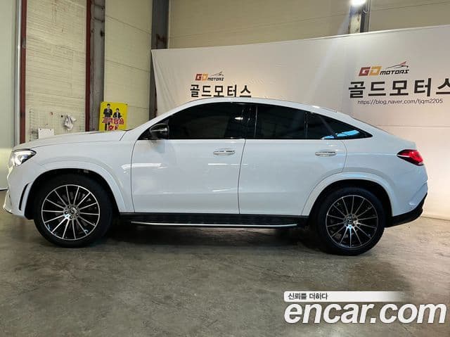 Mercedes-Benz GLE-Class 2022 — ფოტო 7/20