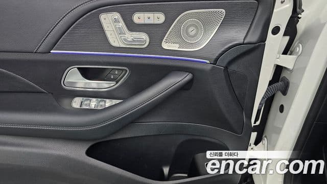 Mercedes-Benz GLE-Class 2023 — ფოტო 19/20