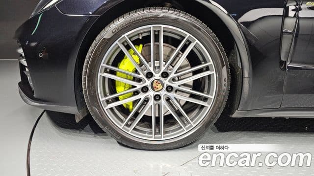 Porsche Panamera 2023 — Şəkil 5/20