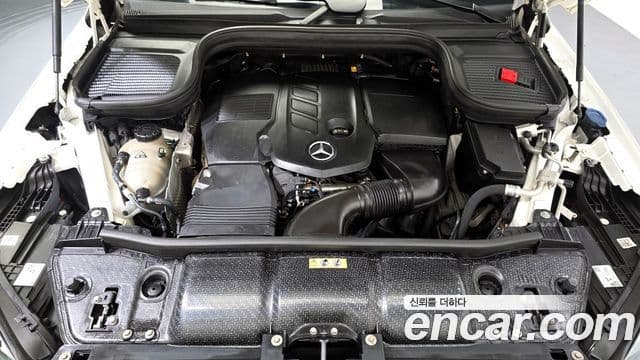 Mercedes-Benz GLE-Class 2021 — ფოტო 6/20