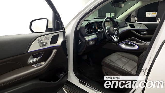 Mercedes-Benz GLE-Class 2021 — ფოტო 9/20
