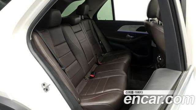 Mercedes-Benz GLE-Class 2021 — ფოტო 11/20