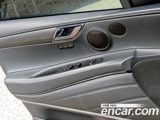 Genesis GV80 Coupe 2025 — Фото 12/19