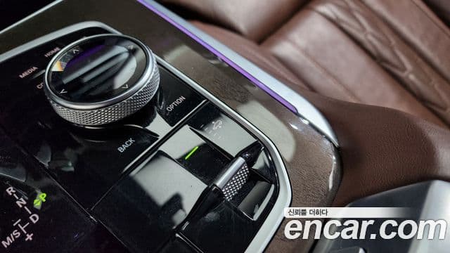 BMW X5 2022 — ფოტო 15/20