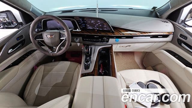 Cadillac Escalade 2023 — Фото 7/20