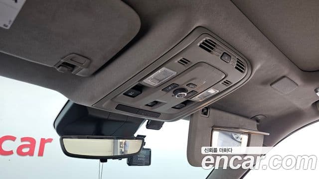 Cadillac Escalade 2023 — Фото 20/20