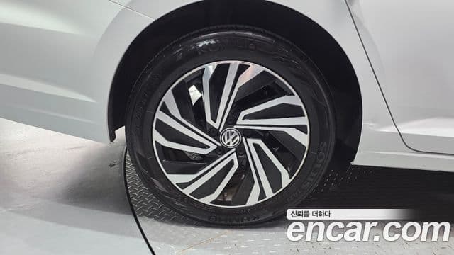 Volkswagen Jetta 2021 — Şəkil 5/20