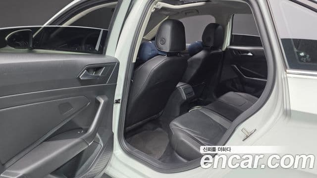 Volkswagen Jetta 2021 — Şəkil 12/20