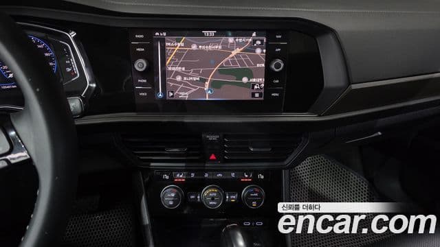 Volkswagen Jetta 2021 — Şəkil 13/20