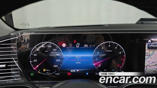 Mercedes-Benz GLE-Class 2026 — ფოტო 8/20