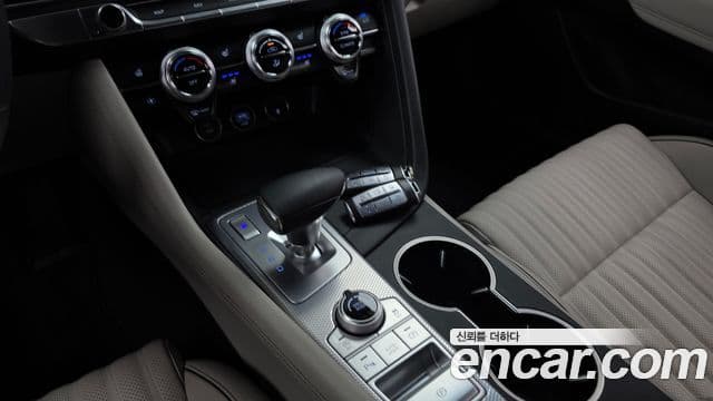 Genesis G70 2022 — Şəkil 9/20