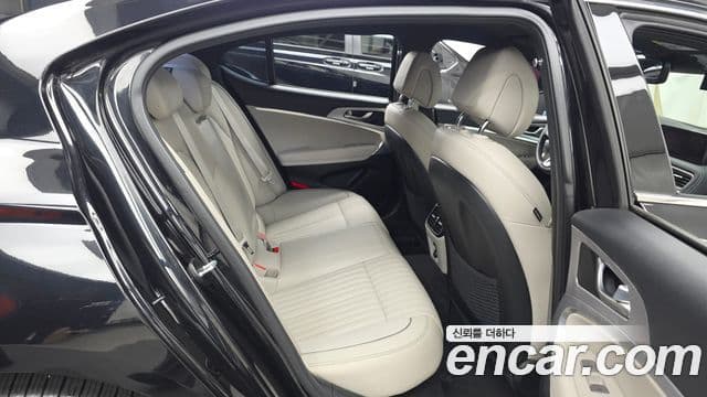 Genesis G70 2022 — Şəkil 12/20