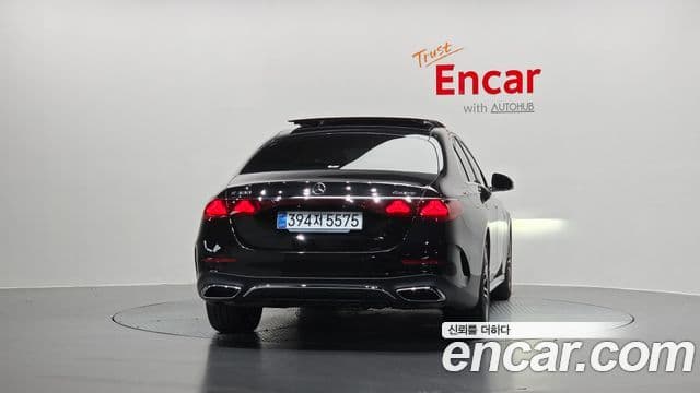 Mercedes-Benz E-Class 2025 — ფოტო 4/20