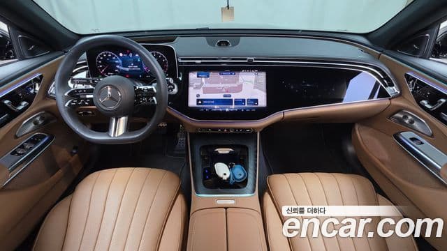 Mercedes-Benz E-Class 2025 — ფოტო 7/20
