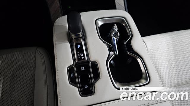 Lexus LM 2025 — Фото 9/20