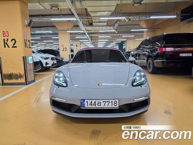 Porsche 718 Boxster 2023 — Фото 1/20