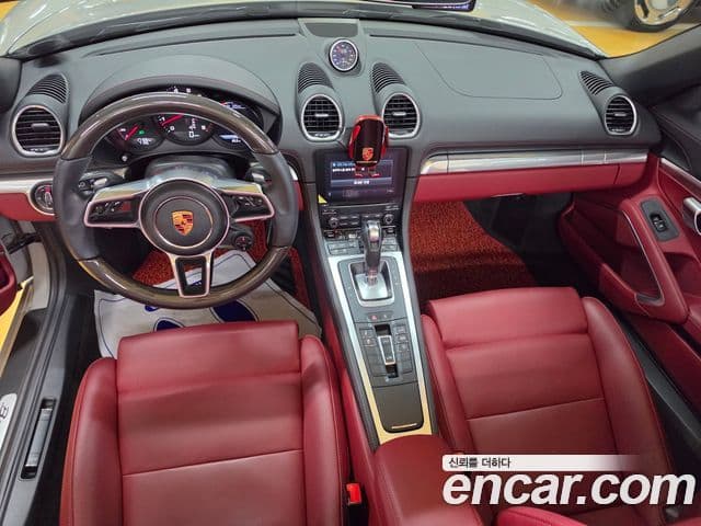 Porsche 718 Boxster 2023 — Фото 8/20