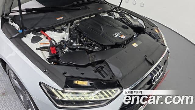 Audi A7 2022 — ფოტო 6/20