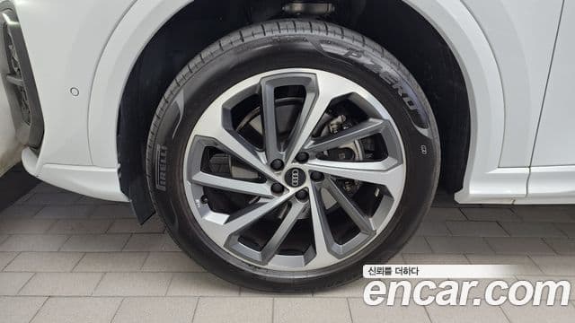 Audi Q5 2025 — ფოტო 4/20