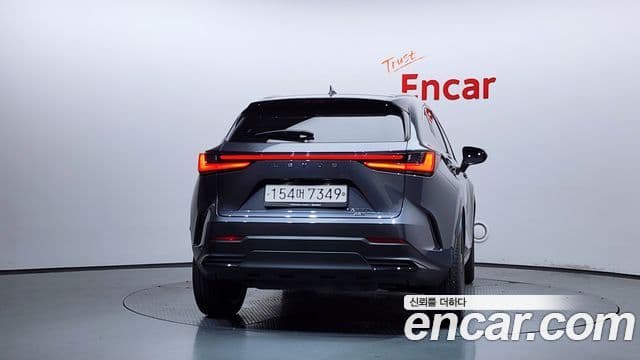 Lexus NX350h 2022 — ფოტო 4/20