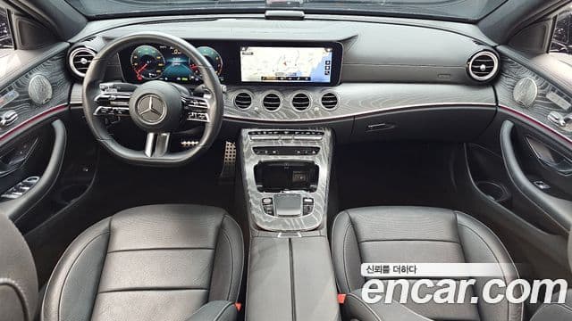 Mercedes-Benz E-Class 2022 — ფოტო 7/20