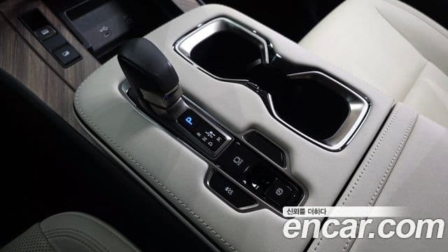 Lexus LM 2024 — Фото 9/20