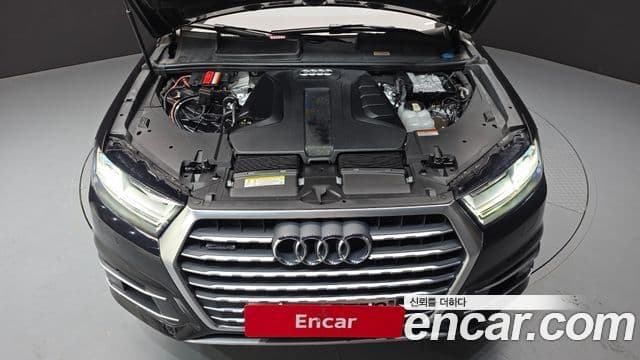 Audi Q7 2019 — Şəkil 6/20