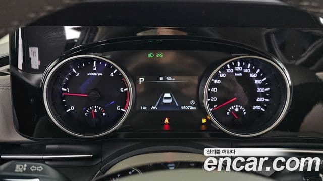 Kia Carnival 2020 — ფოტო 6/20