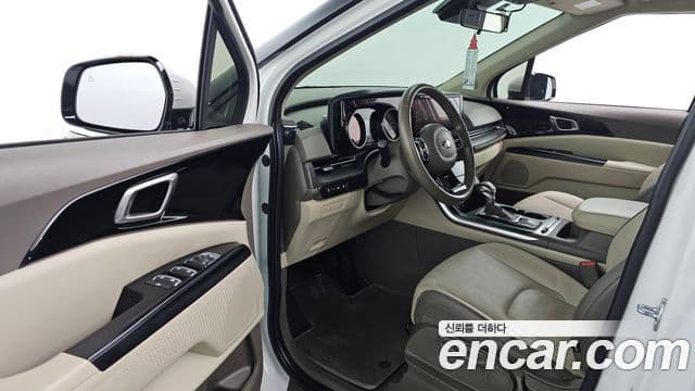 Kia Carnival 2020 — ფოტო 10/20