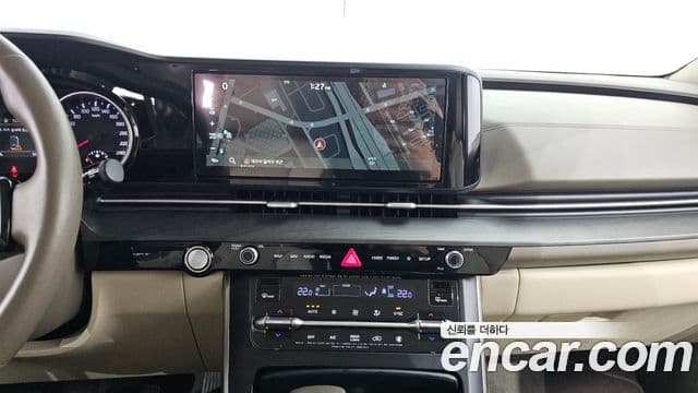 Kia Carnival 2020 — ფოტო 13/20