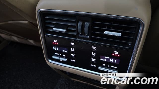 Porsche Cayenne 2022 — Şəkil 18/20