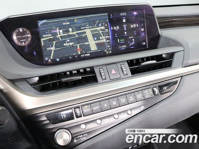 Lexus ES300h 2021 — Şəkil 6/20