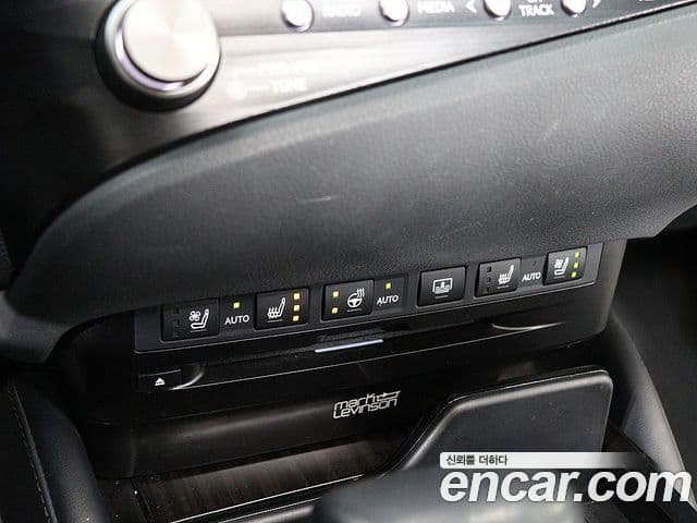 Lexus ES300h 2021 — Şəkil 14/20
