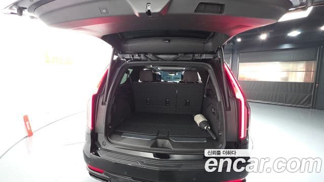 Cadillac Escalade 2023 — Фото 20/20