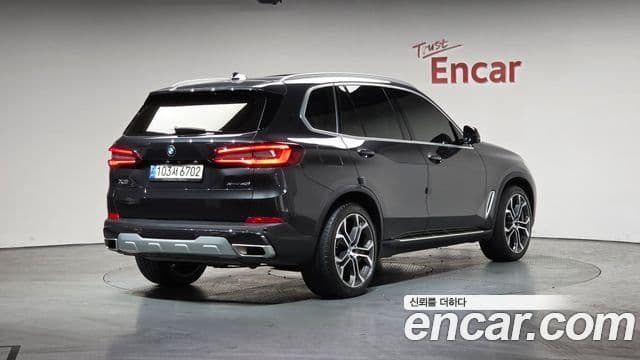 BMW X5 2022 — ფოტო 2/20