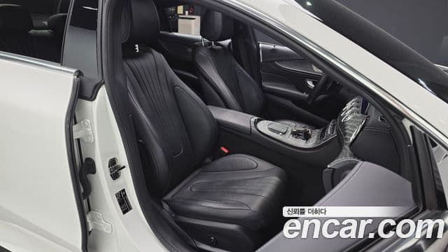 Mercedes-Benz CLS-Class 2021 — Фото 10/20