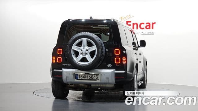 Land Rover Defender 2022 — ფოტო 4/20