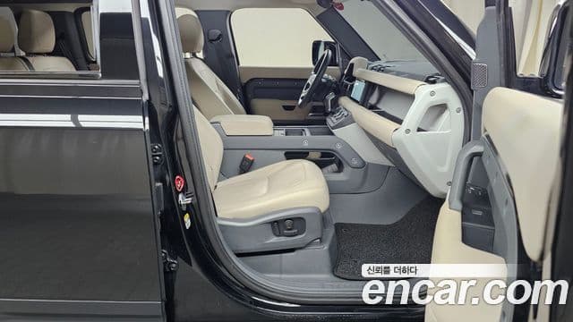 Land Rover Defender 2022 — ფოტო 11/20