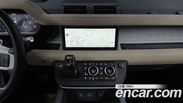 Land Rover Defender 2022 — ფოტო 15/20