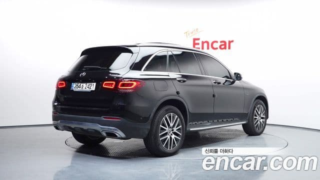 Mercedes-Benz GLC-Class 2021 — ფოტო 1/20