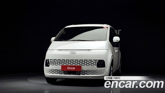 Hyundai Staria 2023 — ფოტო 3/20